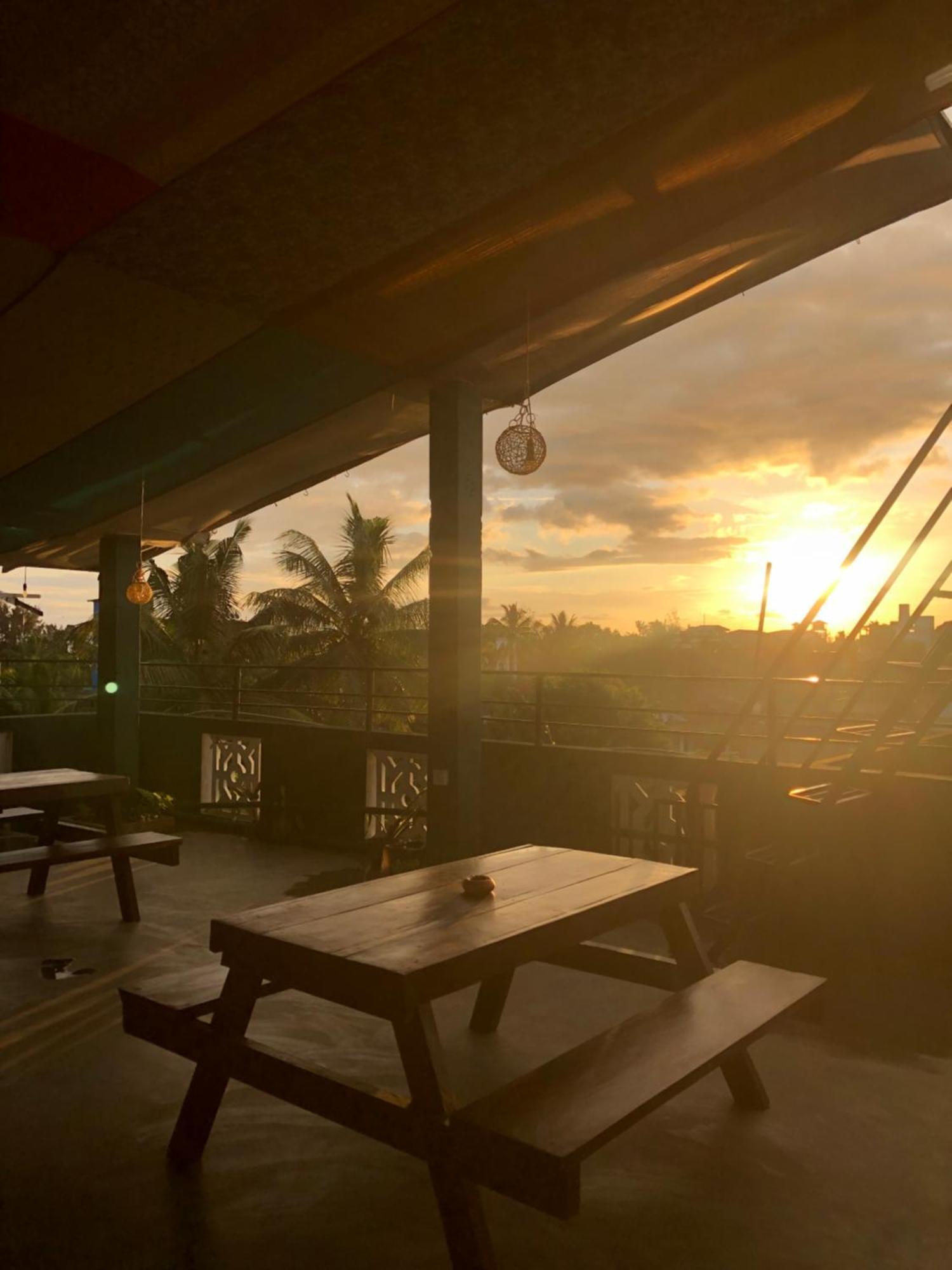 Beach Break Surf Hostel Weligama Dış mekan fotoğraf