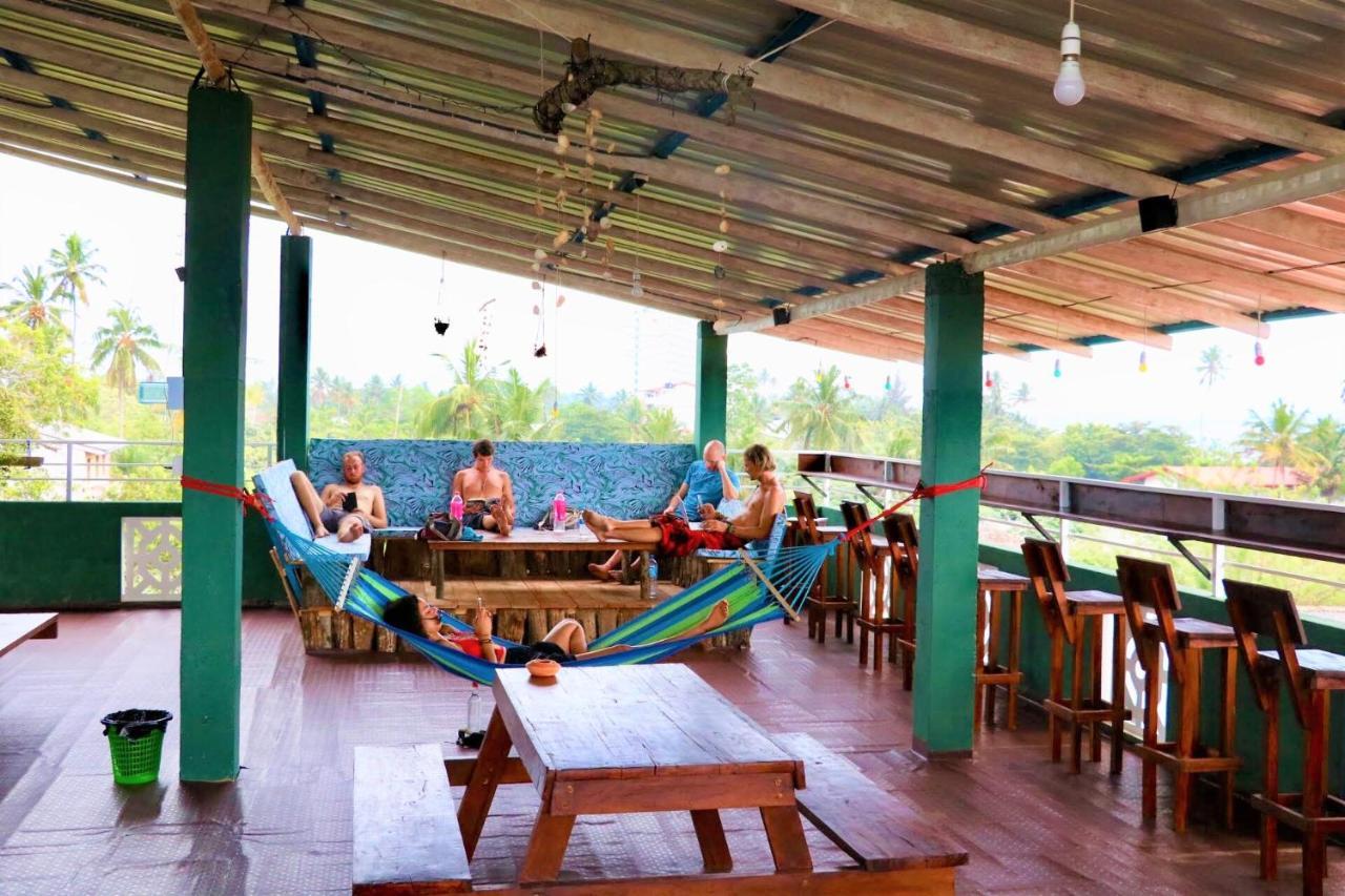 Beach Break Surf Hostel Weligama Dış mekan fotoğraf